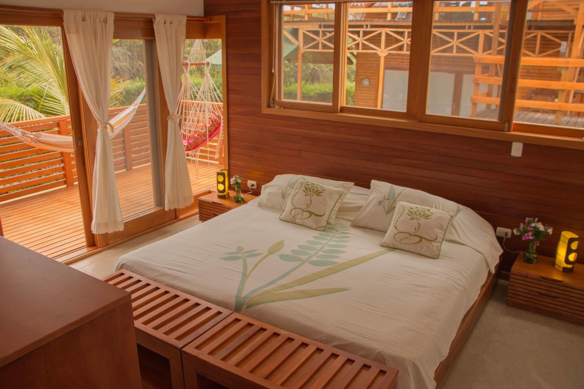 Chez Manany Galapagos Ecolodge بْوُرتو فيلاميل المظهر الخارجي الصورة